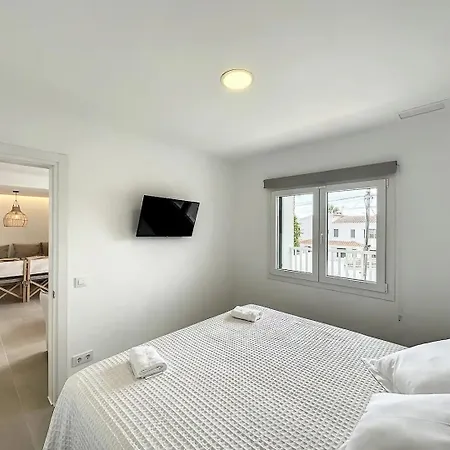Ses Salines Saranalet Apartment *